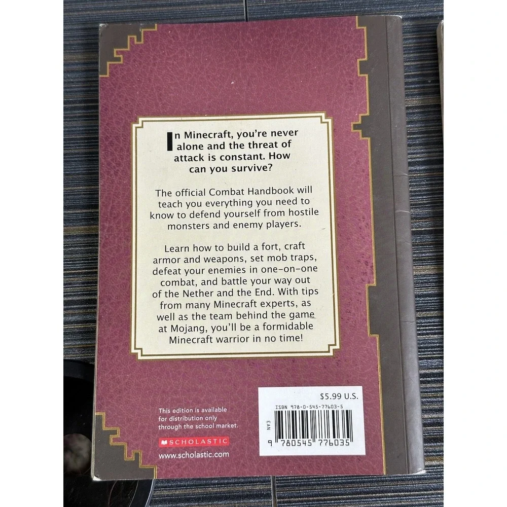 Minecraft Handbooks Official Book Essential‎ Combat Construction Soft Lot Of 3